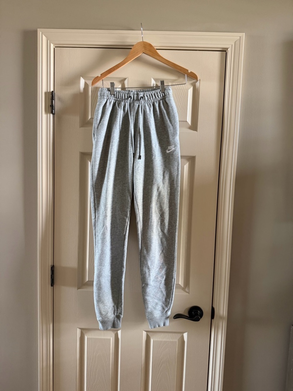 Women's Nike Sportswear Club Fleece Joggers - Picture 7 of 9